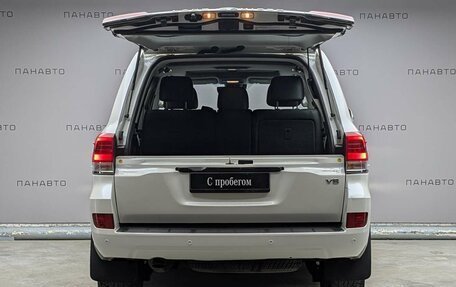 Toyota Land Cruiser 200, 2016 год, 5 697 000 рублей, 6 фотография