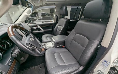 Toyota Land Cruiser 200, 2016 год, 5 697 000 рублей, 10 фотография