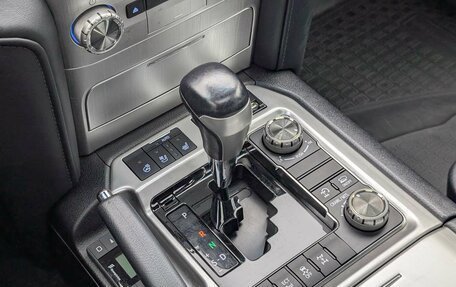Toyota Land Cruiser 200, 2016 год, 5 697 000 рублей, 14 фотография