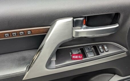 Toyota Land Cruiser 200, 2016 год, 5 697 000 рублей, 9 фотография