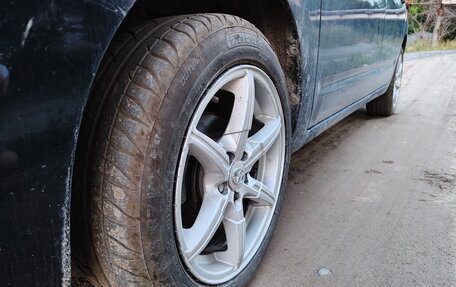 Toyota Prius, 2008 год, 850 000 рублей, 17 фотография