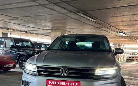 Volkswagen Tiguan II, 2018 год, 1 900 000 рублей, 10 фотография