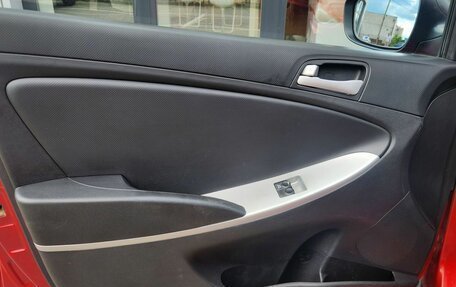 Hyundai Solaris II рестайлинг, 2012 год, 520 000 рублей, 5 фотография