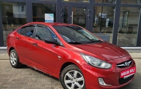 Hyundai Solaris II рестайлинг, 2012 год, 520 000 рублей, 2 фотография