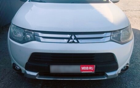 Mitsubishi Outlander III рестайлинг 3, 2014 год, 1 629 000 рублей, 5 фотография