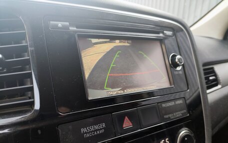 Mitsubishi Outlander III рестайлинг 3, 2014 год, 1 629 000 рублей, 13 фотография