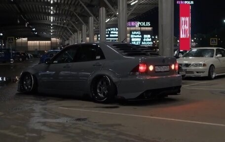 Lexus IS II рестайлинг 2, 1999 год, 2 000 000 рублей, 18 фотография