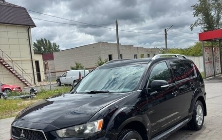 Mitsubishi Outlander III рестайлинг 3, 2010 год, 620 000 рублей, 3 фотография
