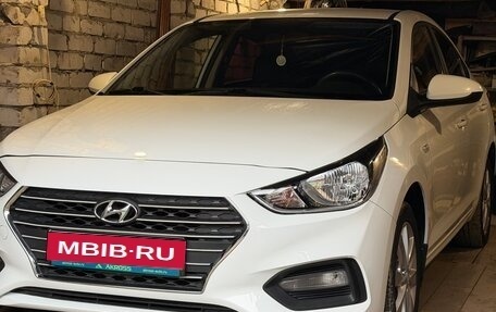 Hyundai Solaris II рестайлинг, 2018 год, 1 190 000 рублей, 1 фотография