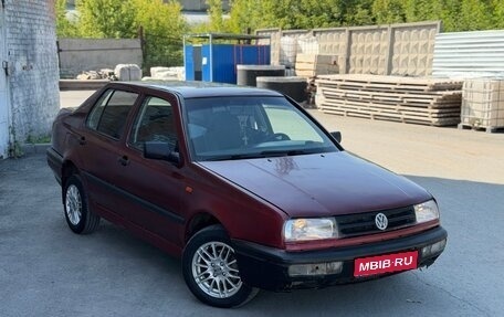 Volkswagen Vento, 1993 год, 149 000 рублей, 1 фотография