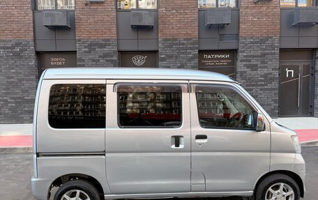 Toyota Pixis Van I, 2015 год, 650 000 рублей, 3 фотография