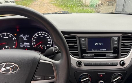 Hyundai Solaris II рестайлинг, 2018 год, 1 190 000 рублей, 11 фотография