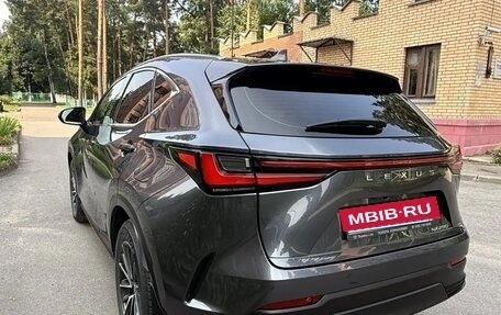 Lexus NX, 2022 год, 4 300 000 рублей, 5 фотография