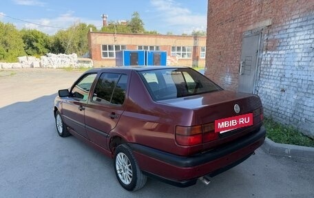 Volkswagen Vento, 1993 год, 149 000 рублей, 9 фотография