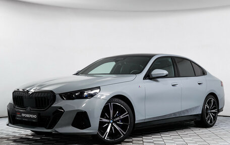 BMW 5 серия, 2025 год, 9 250 000 рублей, 2 фотография