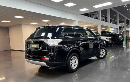 Mitsubishi Outlander III рестайлинг 3, 2014 год, 1 545 000 рублей, 2 фотография