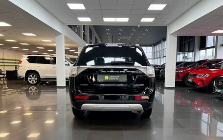 Mitsubishi Outlander III рестайлинг 3, 2014 год, 1 545 000 рублей, 4 фотография