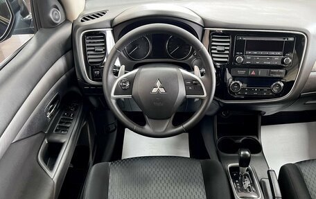 Mitsubishi Outlander III рестайлинг 3, 2014 год, 1 545 000 рублей, 11 фотография
