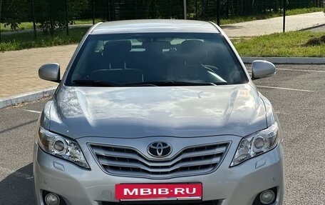 Toyota Camry, 2011 год, 999 000 рублей, 5 фотография