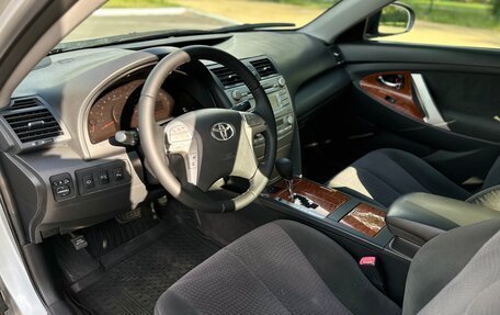 Toyota Camry, 2011 год, 999 000 рублей, 15 фотография