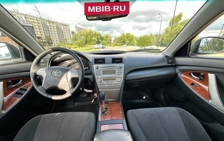 Toyota Camry, 2011 год, 999 000 рублей, 16 фотография