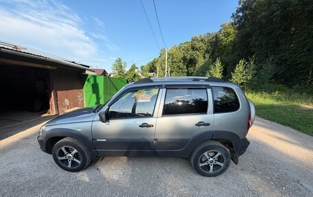 Chevrolet Niva I рестайлинг, 2013 год, 570 000 рублей, 10 фотография