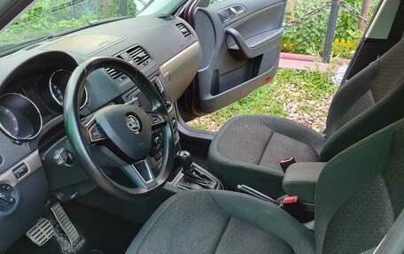 Skoda Yeti I рестайлинг, 2015 год, 1 350 000 рублей, 6 фотография