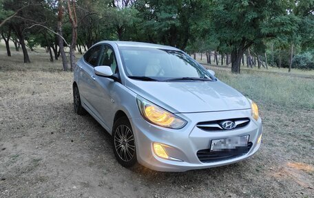 Hyundai Solaris II рестайлинг, 2012 год, 930 000 рублей, 6 фотография