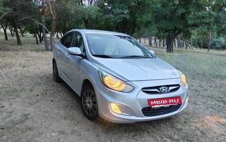 Hyundai Solaris II рестайлинг, 2012 год, 930 000 рублей, 5 фотография
