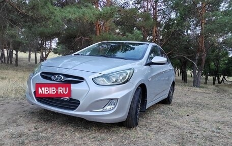 Hyundai Solaris II рестайлинг, 2012 год, 930 000 рублей, 3 фотография