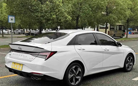 Hyundai Elantra, 2022 год, 1 100 000 рублей, 4 фотография