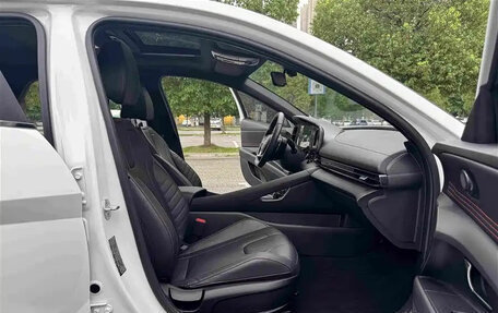 Hyundai Elantra, 2022 год, 1 100 000 рублей, 16 фотография