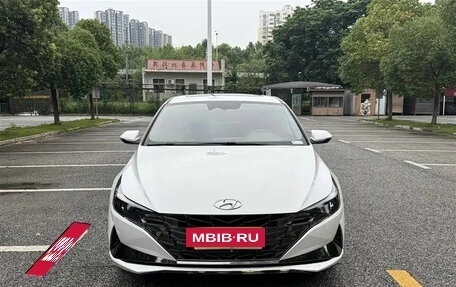 Hyundai Elantra, 2022 год, 1 100 000 рублей, 2 фотография