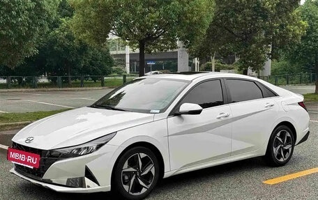 Hyundai Elantra, 2022 год, 1 100 000 рублей, 7 фотография
