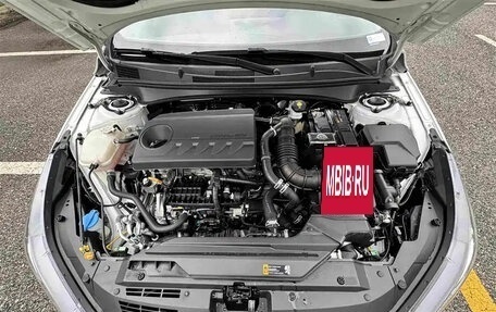 Hyundai Elantra, 2022 год, 1 100 000 рублей, 33 фотография