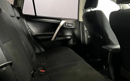 Toyota RAV4, 2019 год, 2 450 000 рублей, 12 фотография