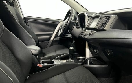 Toyota RAV4, 2019 год, 2 450 000 рублей, 13 фотография
