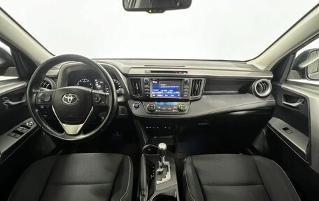Toyota RAV4, 2019 год, 2 450 000 рублей, 14 фотография