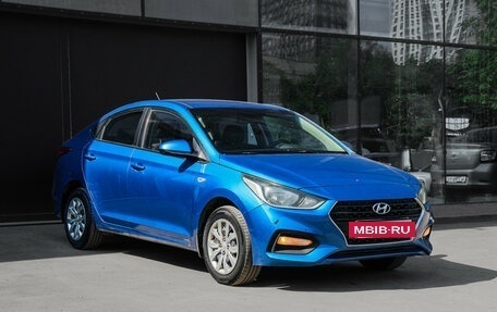 Hyundai Solaris II рестайлинг, 2017 год, 1 050 000 рублей, 4 фотография