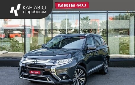 Mitsubishi Outlander III рестайлинг 3, 2019 год, 1 866 800 рублей, 1 фотография