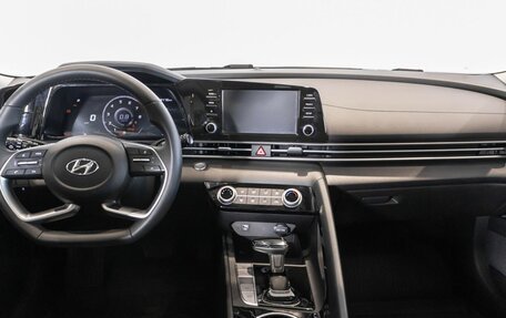 Hyundai Elantra, 2023 год, 2 318 800 рублей, 6 фотография