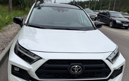Toyota RAV4, 2025 год, 3 980 000 рублей, 2 фотография
