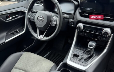 Toyota RAV4, 2025 год, 3 980 000 рублей, 7 фотография
