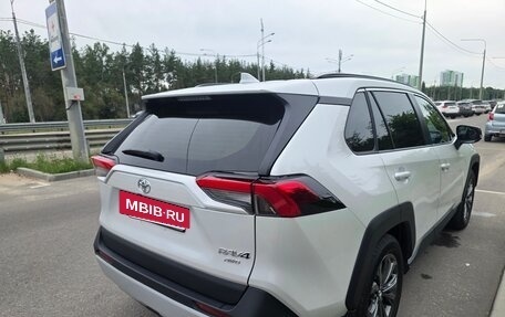 Toyota RAV4, 2025 год, 3 980 000 рублей, 4 фотография