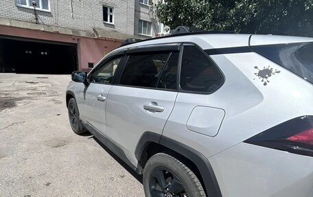 Toyota RAV4, 2022 год, 4 300 000 рублей, 3 фотография