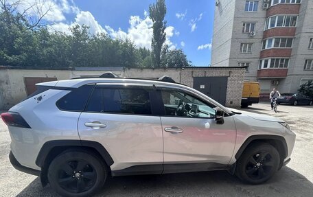 Toyota RAV4, 2022 год, 4 300 000 рублей, 5 фотография
