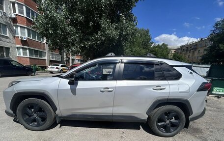 Toyota RAV4, 2022 год, 4 300 000 рублей, 2 фотография