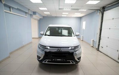 Mitsubishi Outlander III рестайлинг 3, 2019 год, 1 999 000 рублей, 1 фотография