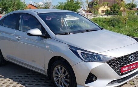 Hyundai Solaris II рестайлинг, 2022 год, 1 800 000 рублей, 5 фотография
