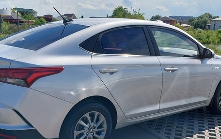 Hyundai Solaris II рестайлинг, 2022 год, 1 800 000 рублей, 7 фотография